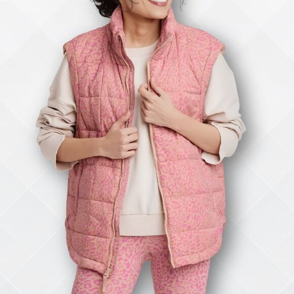 NWT Joy Lab Women’s Quilted Puffer Vest – Pink Leopard Print – Size XS –WJK-1000 - Picture 4 of 5